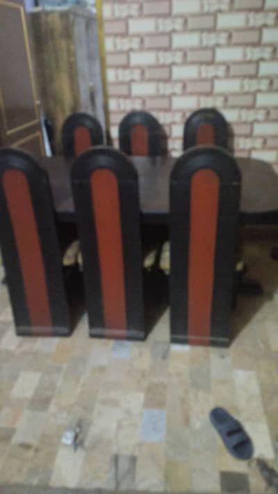 wooden dinning table