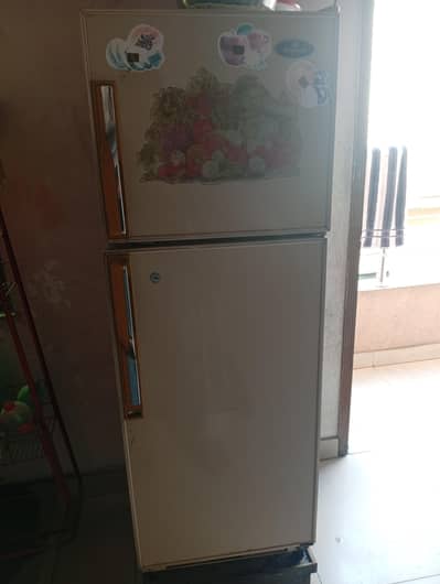 Dawalance small size old fridge