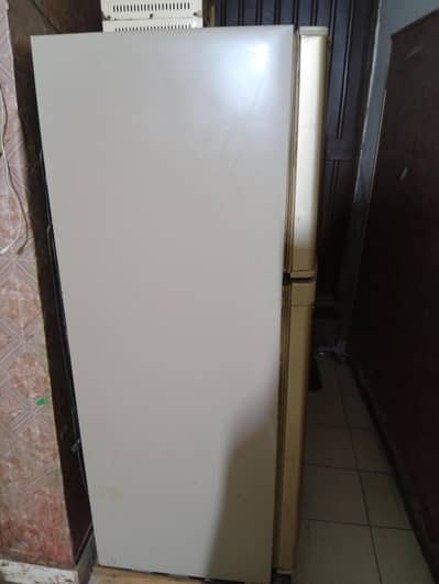 fridge use genuine condition for sell urgent