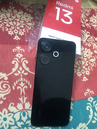 Xiaomi redmi 13 8gb/128gb in excellent condition and complete box