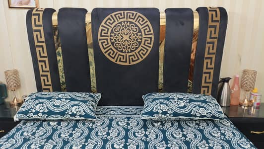 Bed set / double bed set/ beds / furniture