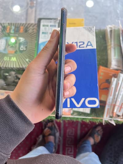 Vivo Y12A 3/32 Camera blurr both with box all