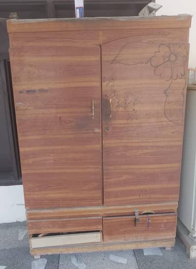 dubal door Almari (Cupboard)