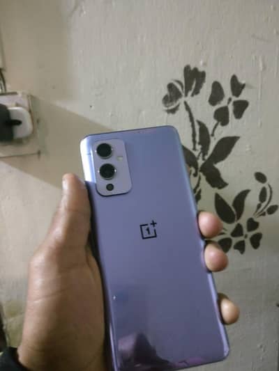 OnePlus 9