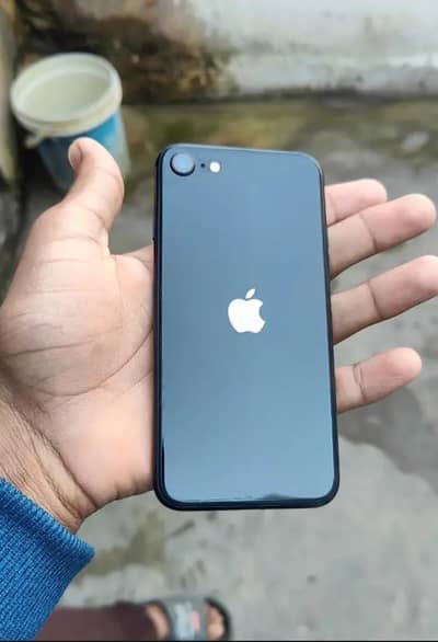 IPhone se2022 3rd gen/factory unlock/battery health 86%/64gb/waterpack