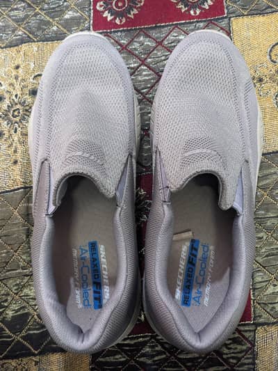 sketchers UK SIZE 12