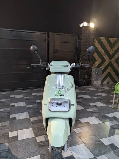 Eveon pearl scooty