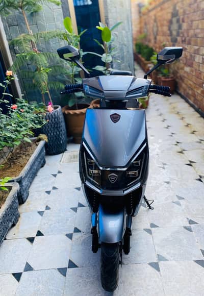 Model : Benling Roshni Pro  Capacity : 1200 watt  Average: 125 km