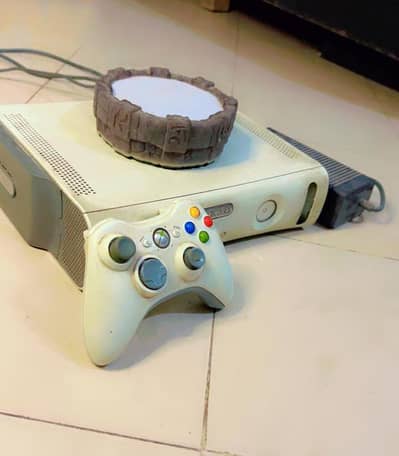 Xbox 360 fat edition+wireless controller and free Skylander portal