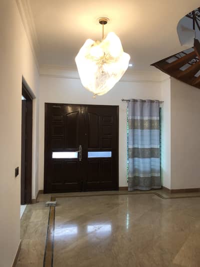 1 Kanal Beautiful Double Story House Available For Family