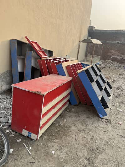 Shop Racks & Counter