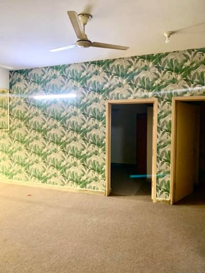 Three bedrooms ground floor apartment