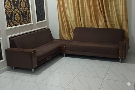 DIAMOND SUPEREME FOAM   2 SOFA COME BEDS 8/10 condition.  brown color