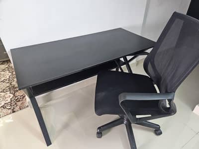 Computer table and chair set