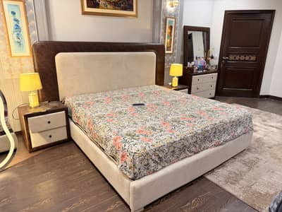 Lether boucle double bed set few months used
