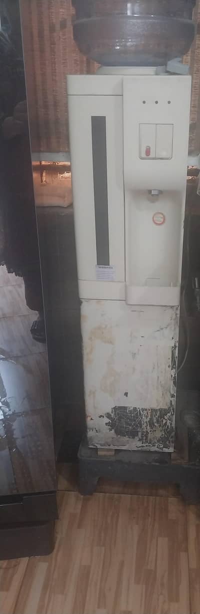 water dispenser .
