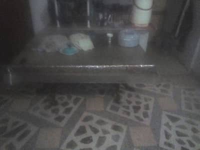 DINING TABLE FOR SALE URGENT