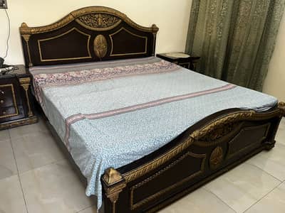 Wooden Luxury Bed set
