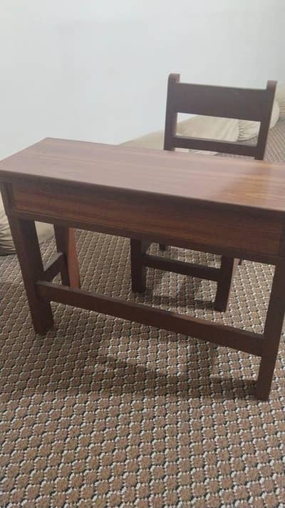 Pure Wood Compact Table Ch Pure Wood Readith Chair – Compact & Durable