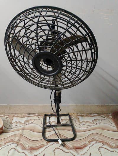 220 and 12 volt ac DC pedestal fan
