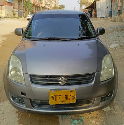 Suzuki swift dlx 2010