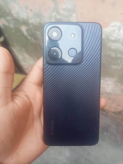 Infinix smart 7(4+3gb 64gb)