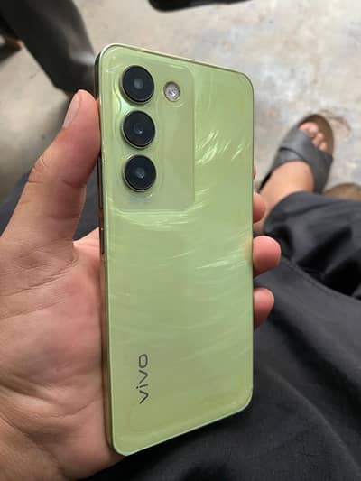 vivo y 100 10 by 10 condition