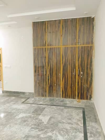 10 Marla Upper Portion For Rent