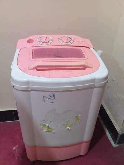 Washing machine for bachelors