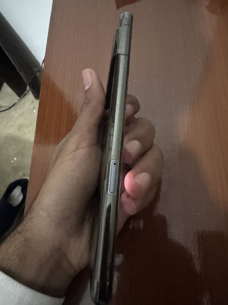 Google pixel 7 pro 4