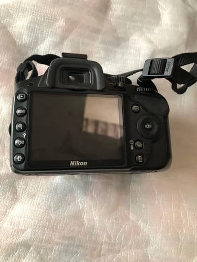 Nikon D3200  Brand New Used Only 5 or 6 Time Buy From Saudi