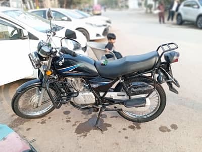Suzuki GS 150 - New Condition with HID & Jungla support installed