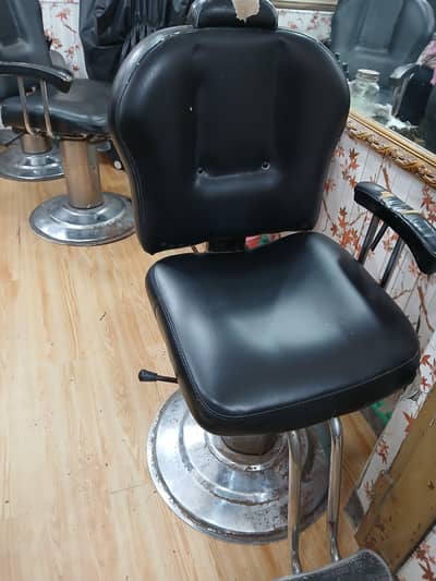 Beauty Salon Chairs