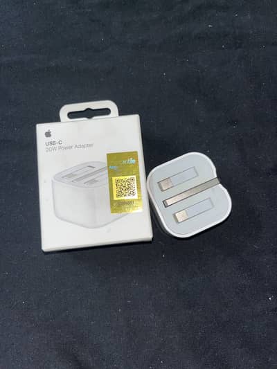 APPLE ORIGINAL CHARGER FOR PHONES,IPAD,WATCHES