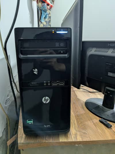 Hp gaming PC setup with 4k monitor