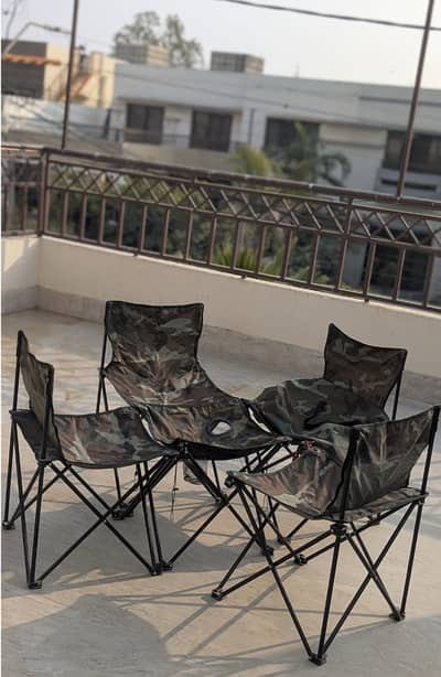 Folding Table and 4 Chairs Set  (Camouflage)