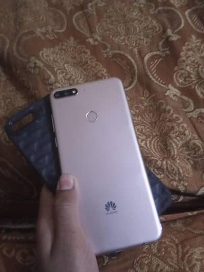 Huawei phone ha 2/32 for sale i need money