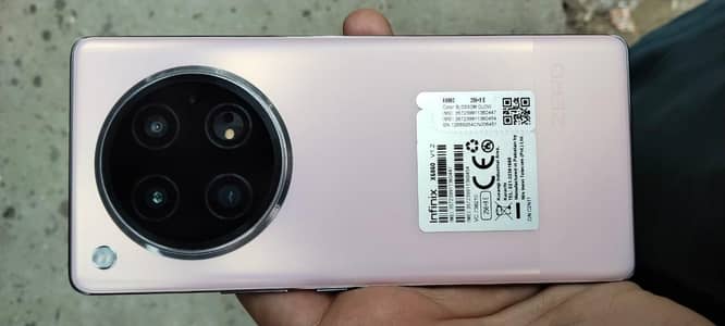 infinix zero 40 16/256 gb hai new hai bilkul abhi