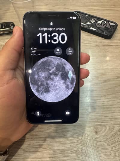 Iphone XS non pta 512 9.5/10 condition contact on 03310490728