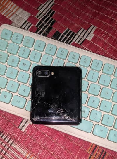 SAMSUNG GALAXY Z FLIP URGENT SALE