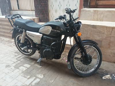 Vlektra Velocity 180 Electric bike | 2025 Model | 2000 km Driven