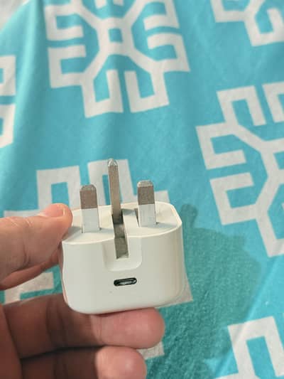 IPHONE 16 Pro Jv LLA