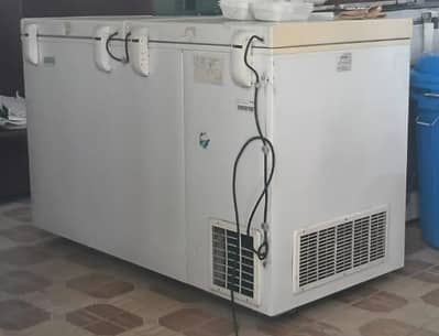 03356011075. . all ok deep freezer lush condition