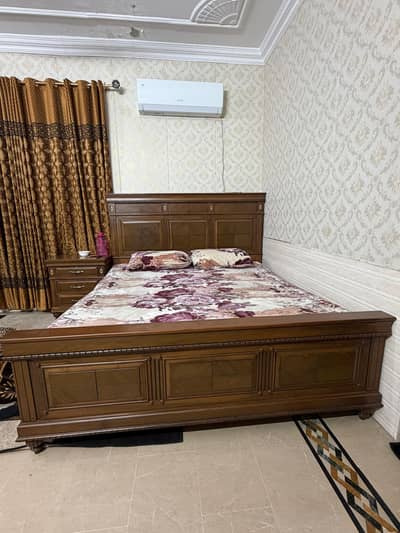 Bedroom set with 8" Master Matters