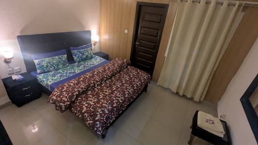 ONE BED APARTMENT AVAILABLE FOR RENT ON DAILY BASIS