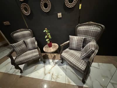 10/10 condition never used brand new chairs chinioti chairs