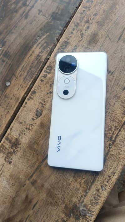 vivo v40