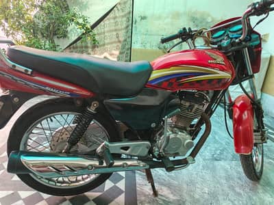 Honda deluxe 125 2014