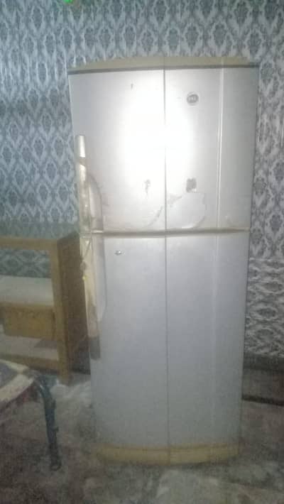 pel Double-Door (Top-Freezer) Refrigerator