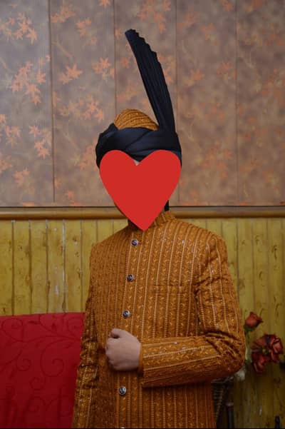 Sarbala Sherwani, Qulla, Khussa